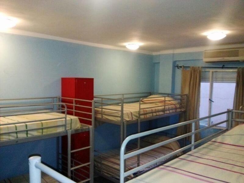 Residencia Malaga Backpackers Hostel Bilik gambar